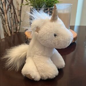 F.A.O Schwarz Plush White 8in Baby Unicorn gold‎ accents